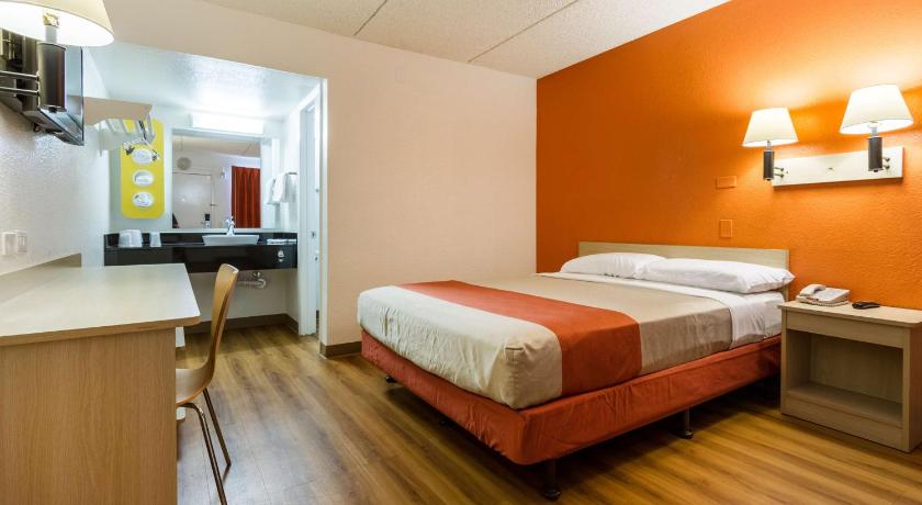 Kamar Mandi Motel 6 Tempe, AZ – Phoenix Airport – Priest Dr