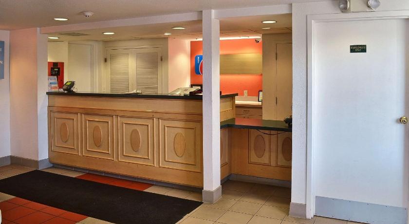 Motel 6-Billings, MT - North photo