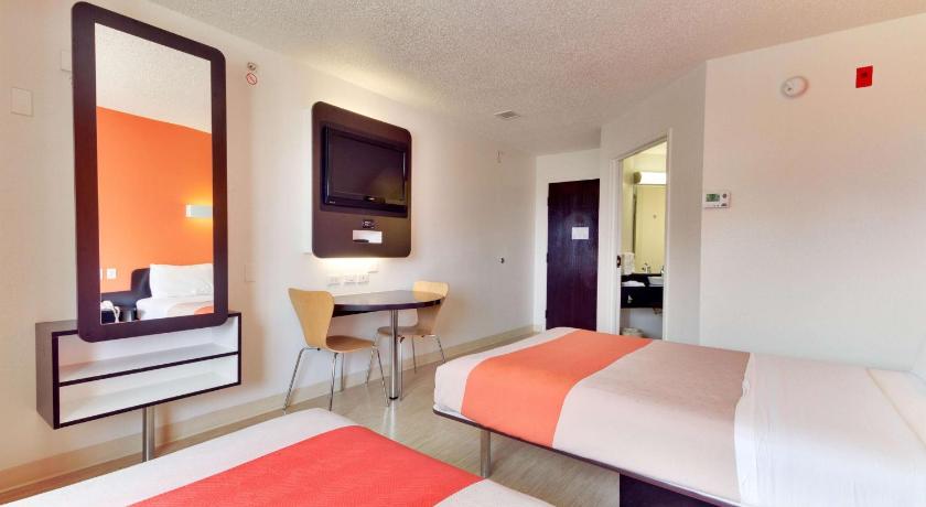 Motel 6-Lewisville, TX - Dallas