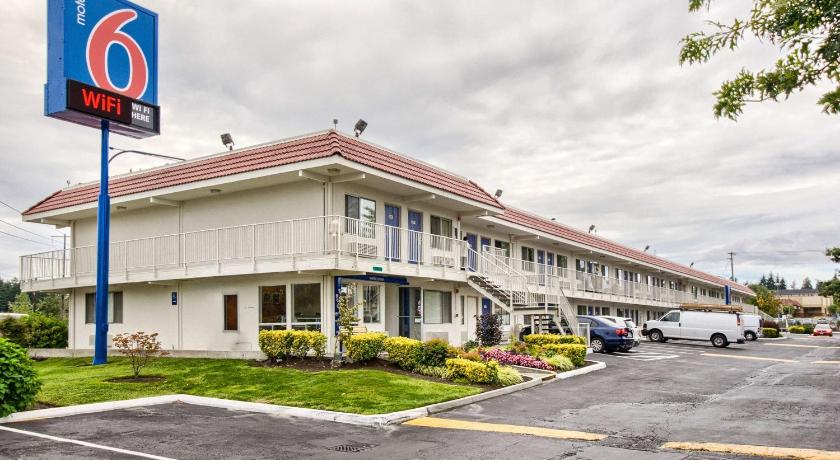 Motel 6-Everett, WA - South