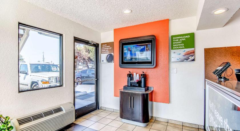 Motel 6-Stockton, CA - Charter Way West