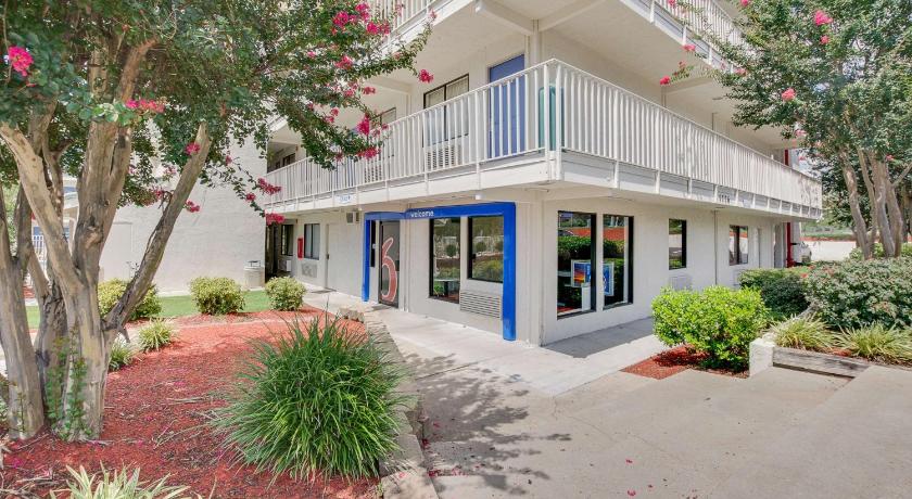 Motel 6-Columbia, SC - West