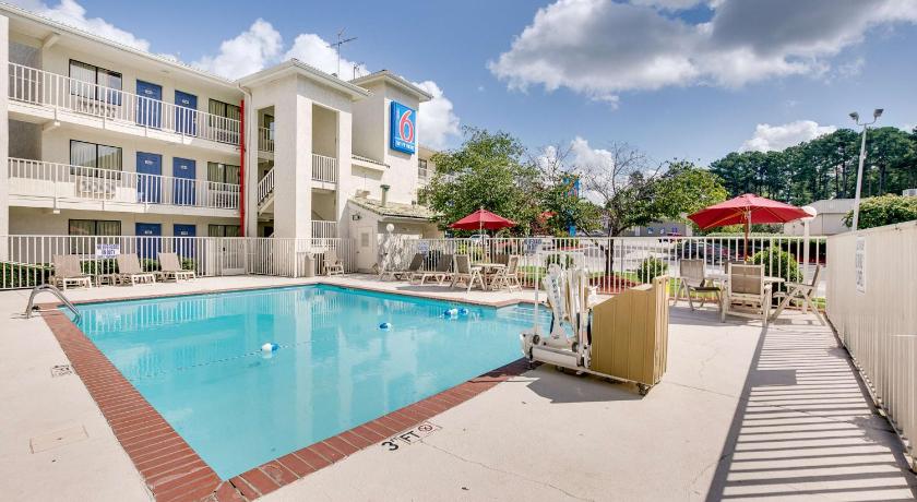 Motel 6-Columbia, SC - West