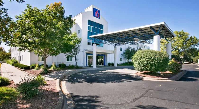Motel 6-Brooklyn Center, MN - Minneapolis — Hotel in Minneapolis (MN)