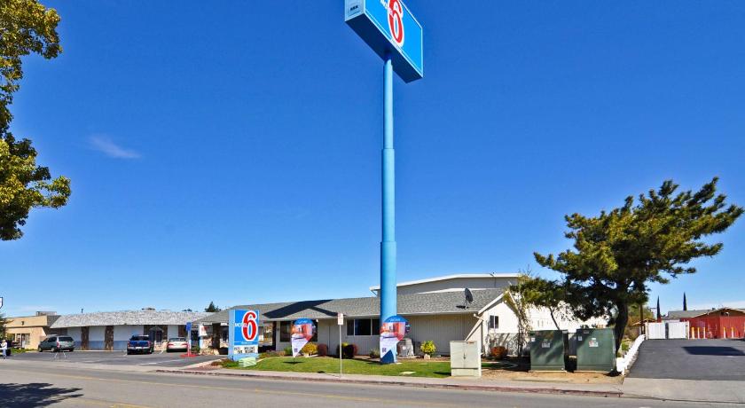 Motel 6-Willows, CA