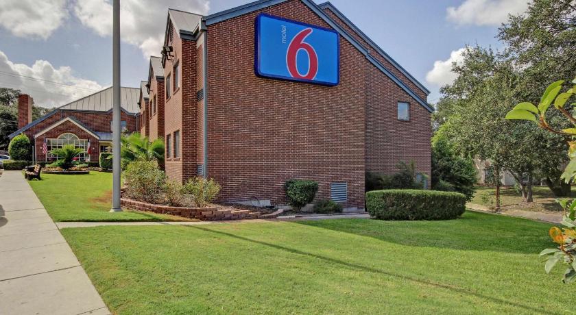 Motel 6-San Antonio, TX - Medical Center South