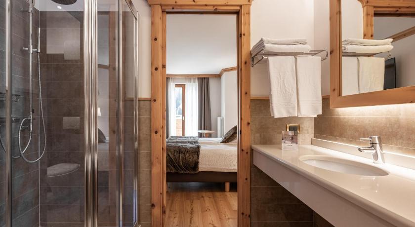 Image of Superior Suite 2