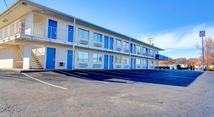 Motel 6-Murfreesboro, TN