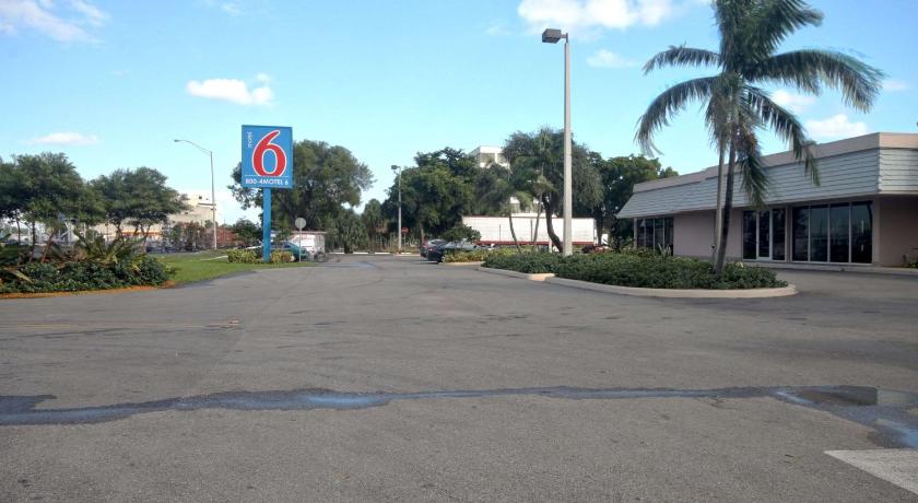 Motel 6 Miami