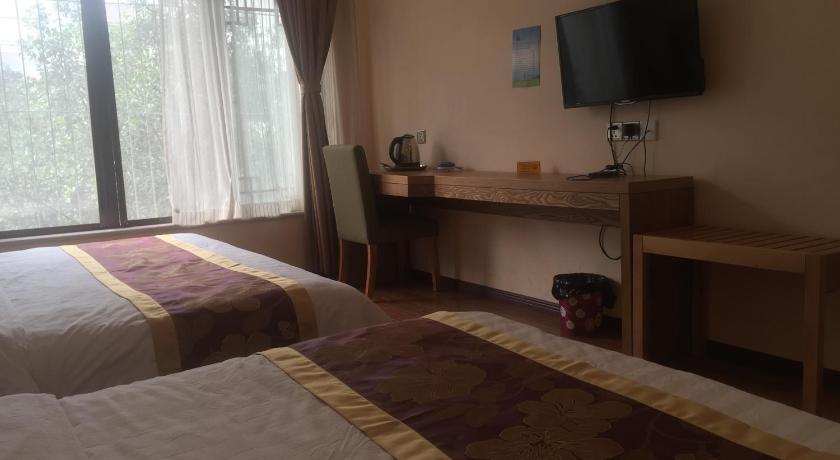 Image of Family Room 3