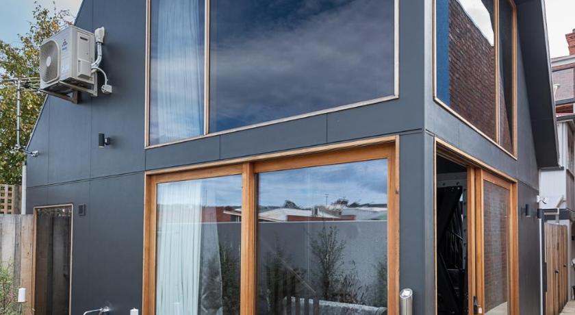 Hobart Retreats - Sanctuary and Haven