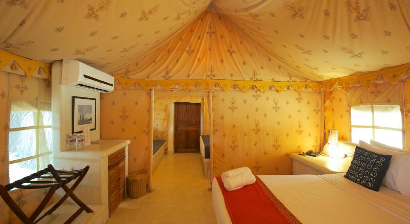 Image of Luxury A/C Family Room Tent 1