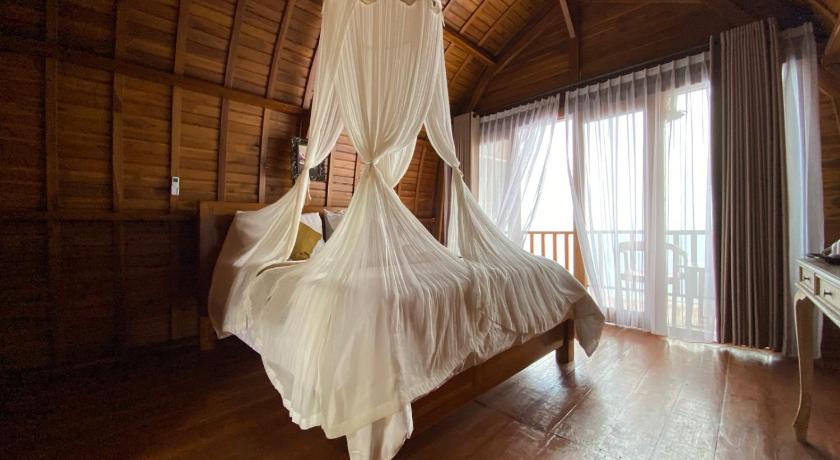 Suwehan Beach Cliff House - image 10