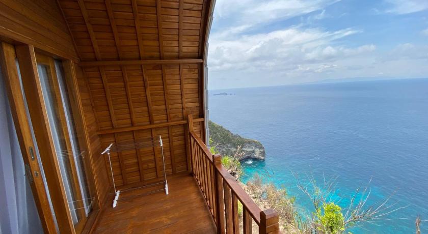 Suwehan Beach Cliff House - image 5