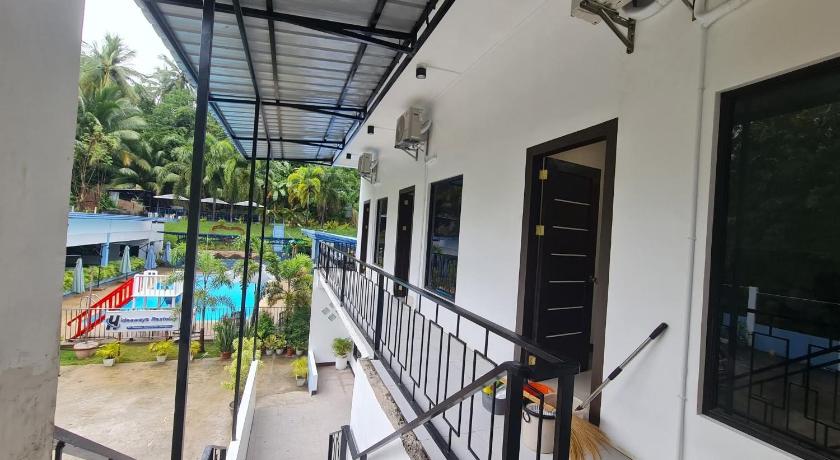 Hideaways Restobar and Resort - image 22