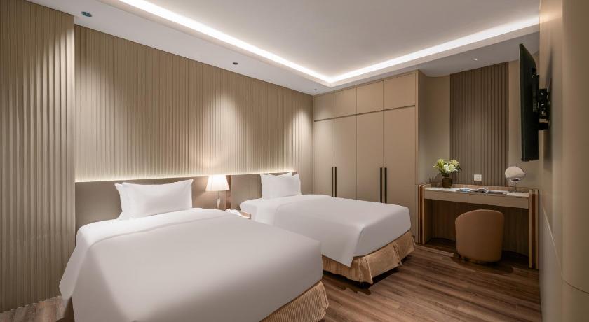 Image of Two-Bedroom Apartment with River View 8