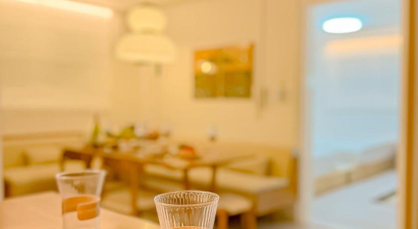 ソウル 강남 대치동,압구정,강남성형외과,8인실,학원가,세브란스병원 가로수길 홍대20분 4つ星 宿泊施設 レストラン