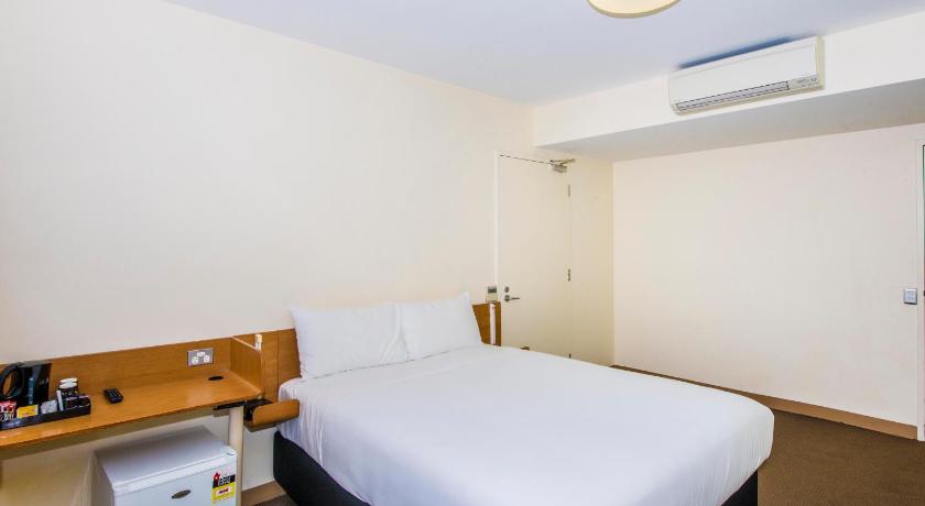 Image of Standard Queen Bed 4