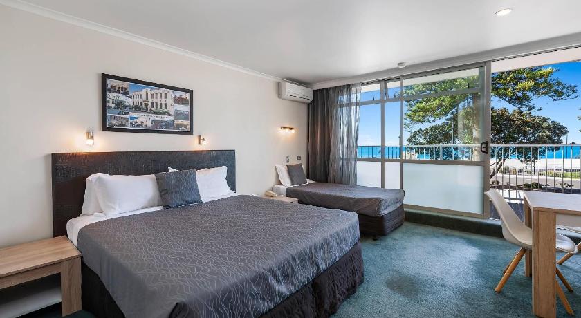 Image of 1 Queen Bed, 1 Single Bed, No Smoking 0