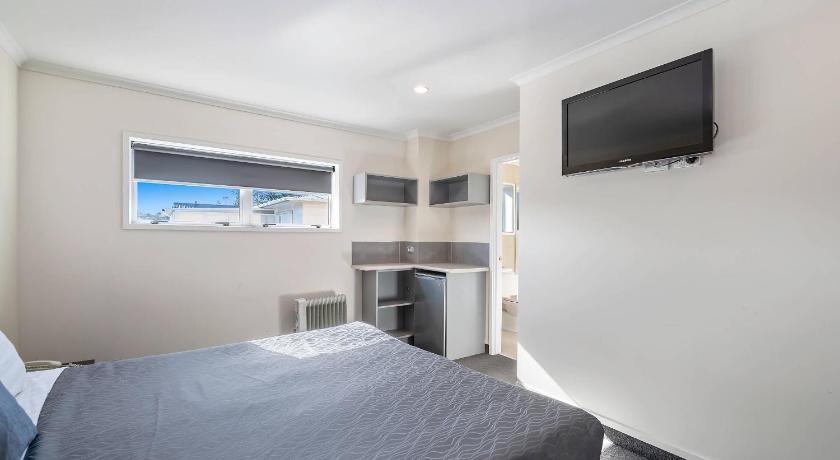 Image of Two-Bedroom Apartment 8