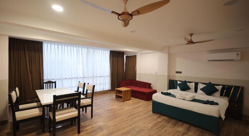 Hotel Glow - image 36