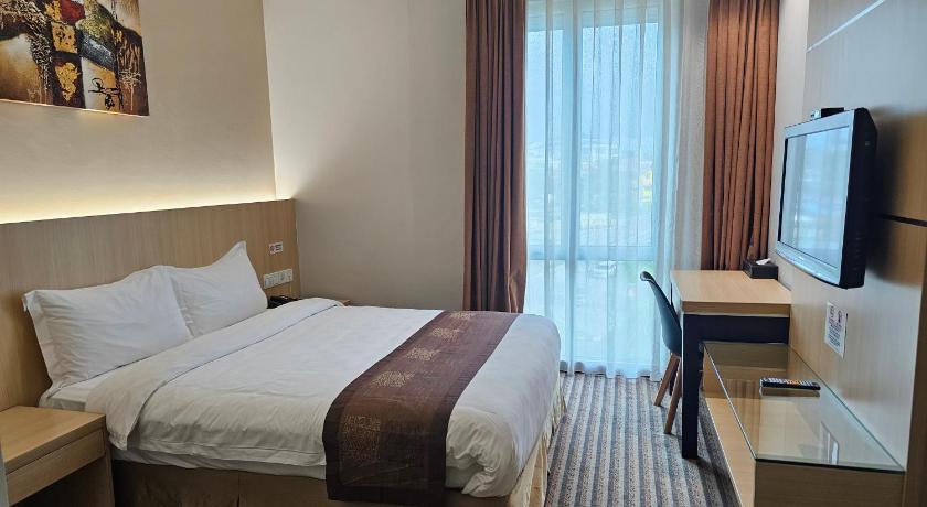 Image of Deluxe Double Room - Non-Smoking 4
