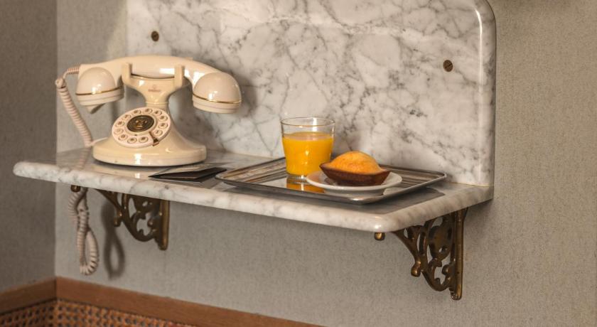 Image of Superior Double Room with Bath 7