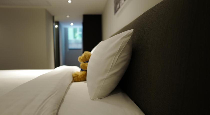 S33 Compact Sukhumvit Hotel Sha Extra Plus Bangkok 21 Updated Prices Deals S33 Compact Sukhumvit Hotel Sha Extra Plus Bangkok 21 Updated Prices Deals