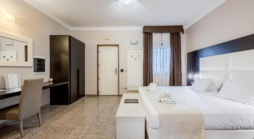 ローマ Hotel Euro House Suites 3つ星 ホテル スイート