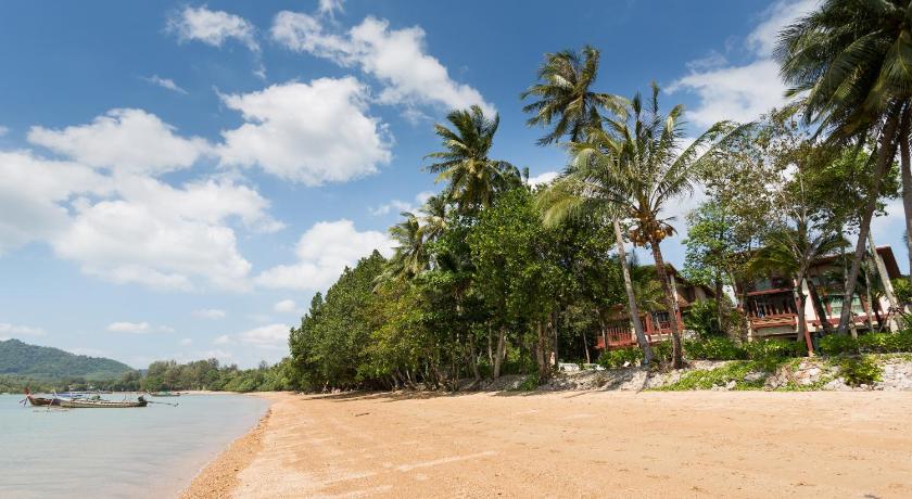 Amatapura Beach Villa 12, SHA Certified  photo