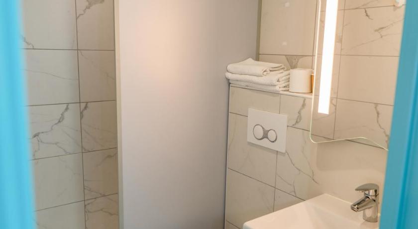 普卢加斯特尔-达乌拉 Ibis budget Brest Sud Plougastel - Hotel renove 2星级 酒店 泳池