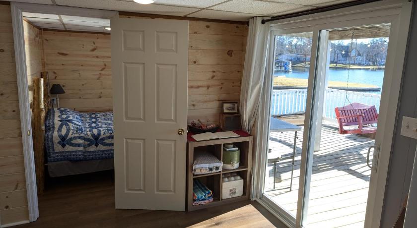 ディッツビル Shad Cove Lake Rentals 宿泊施設 プール