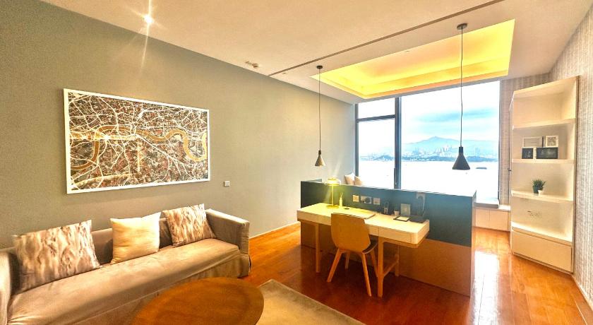 Image of Premier Harbor View Suite 10