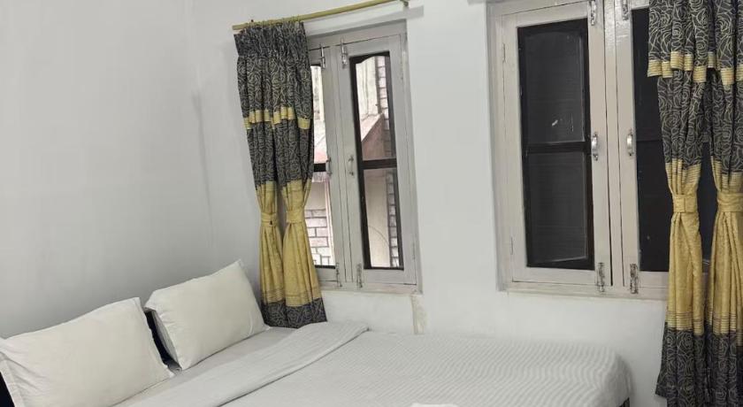 Hotel flora — Pokhara (3)