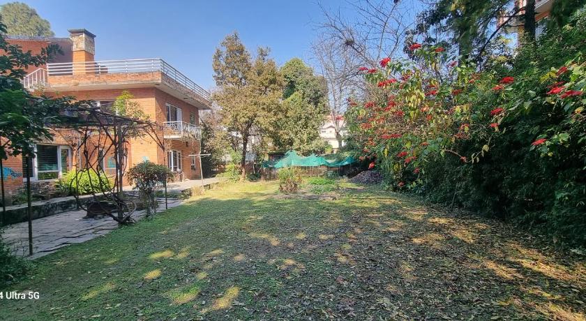 Bungalow near Hotel vivanta — Kathmandu (3)