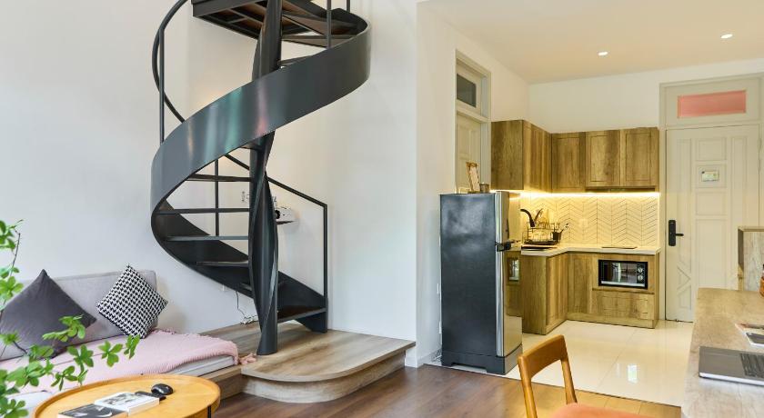 ホーチミン KIN WANDER TÂN QUY 4つ星 ゲストハウス ロビー