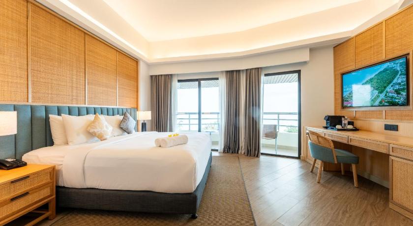 Image of Executive Sea-Facing Suite 0