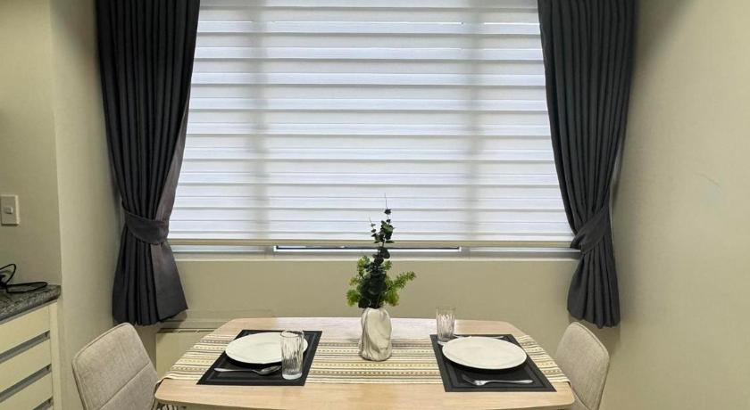 Modern Cozy Condo Unit in Calyx Cebu City - image 7