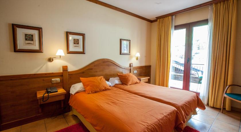 Image of Twin Room 7