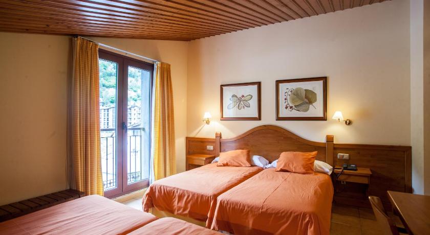 Image of Quadruple Room 4