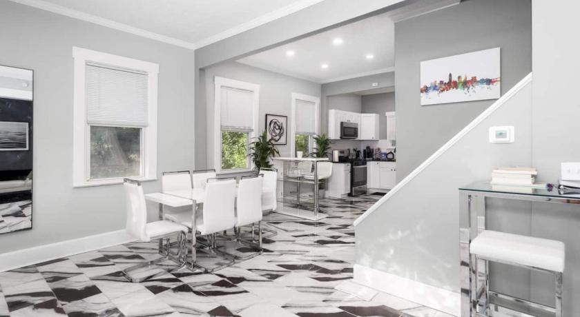 클리블랜드 (OH) Modern Luxury in Tremont - 6Bed 3bath Fee parking 4성급 숙소 외관