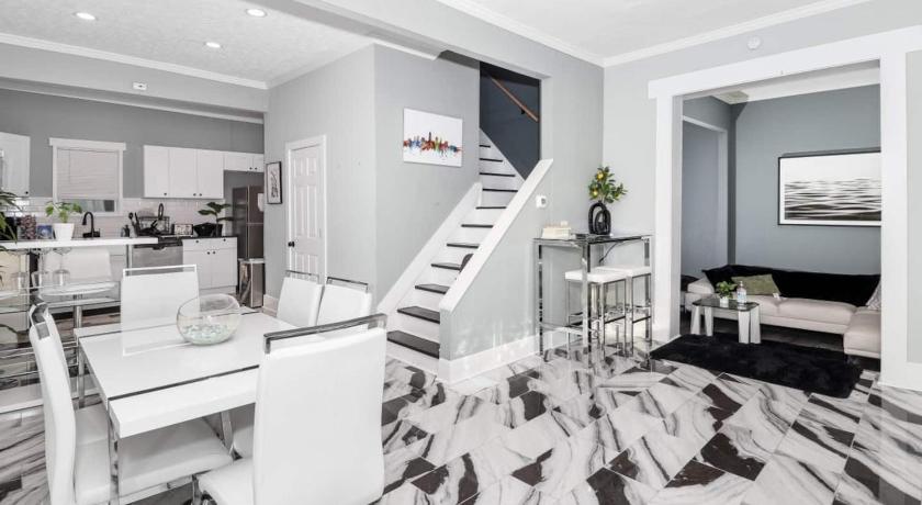 클리블랜드 (OH) Modern Luxury in Tremont - 6Bed 3bath Fee parking 4성급 숙소 스위트룸