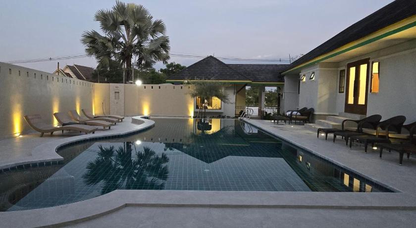 Image of Family Suite - City View 3