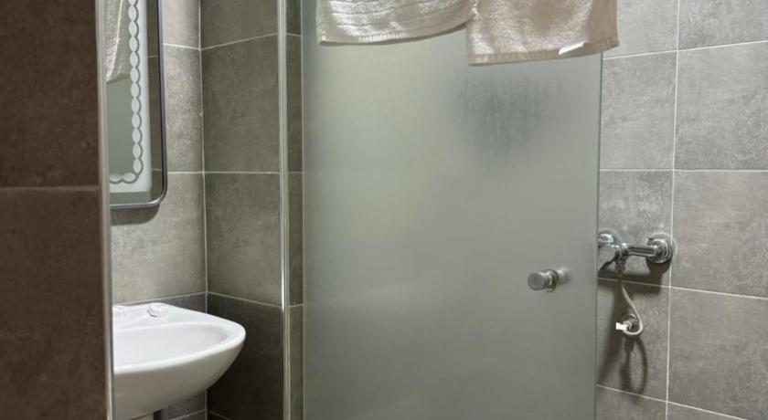 Image of Double or Twin Room with Shower 2