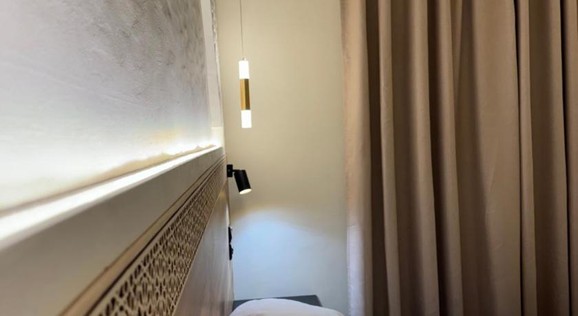Image of Single Room with Shower 6