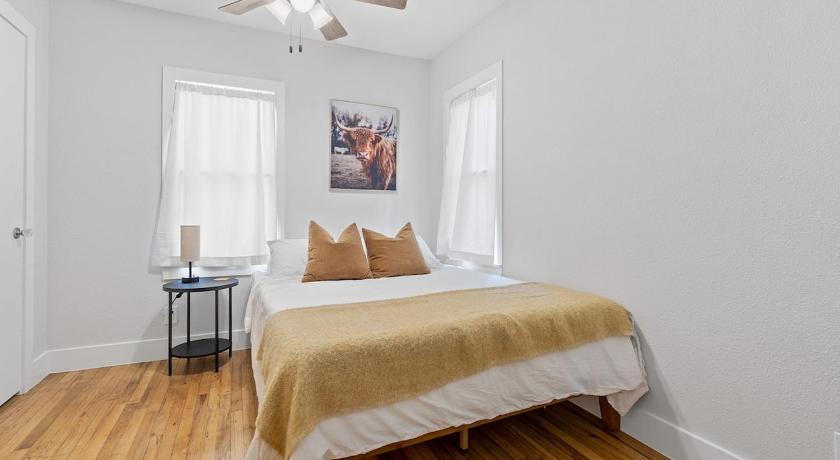 オースティン Bright Renovated ATX Home with Yard and Cowboy Pool 2つ星 宿泊施設 眺望