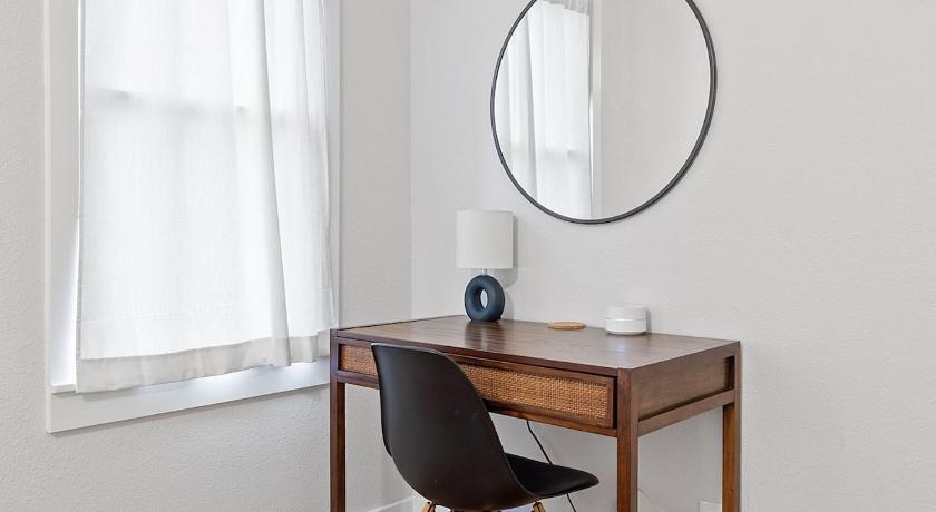 オースティン Bright Renovated ATX Home with Yard and Cowboy Pool 2つ星 宿泊施設 施設