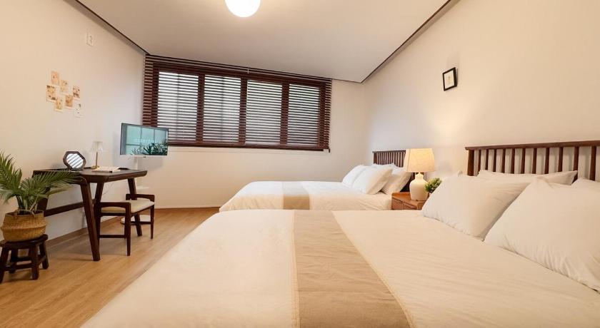 首尔 Seongsu Station Spacious 3BR House with 4 Beds 3星级 住宿 套房