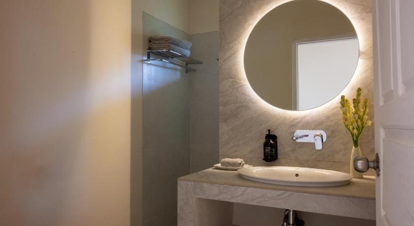 Image of Deluxe Garden Room 2