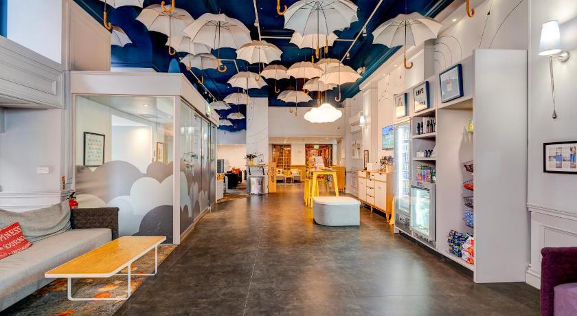 Foyer